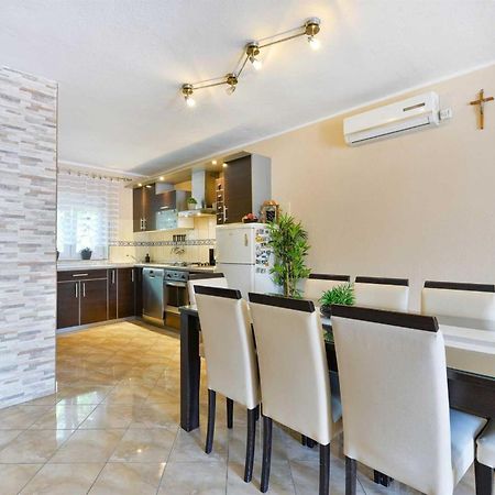 Holiday House Meri, 5+2, Бенковац Экстерьер фото